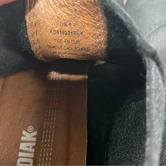 Kodiak Leather Low- Rider Chelsea Ankle Booties - Picture 5 of 7